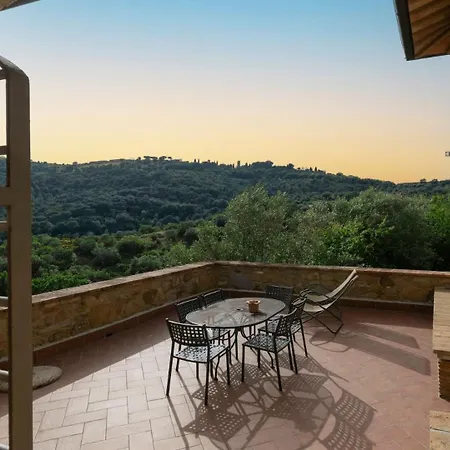 Podere Schioppello Casale Con Privati Casa rural *